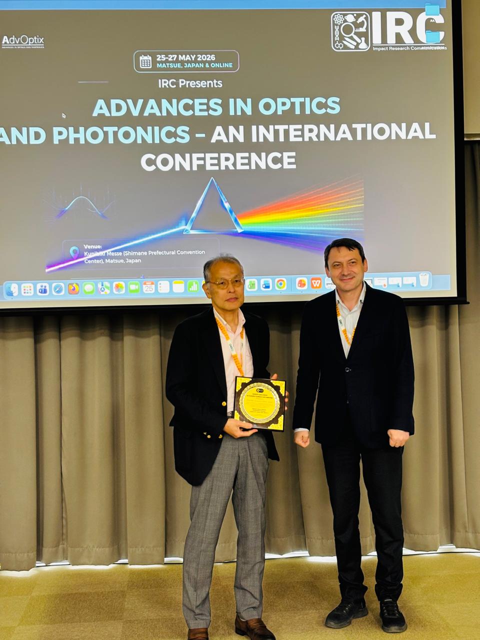 AdvOptiX Legacy Award